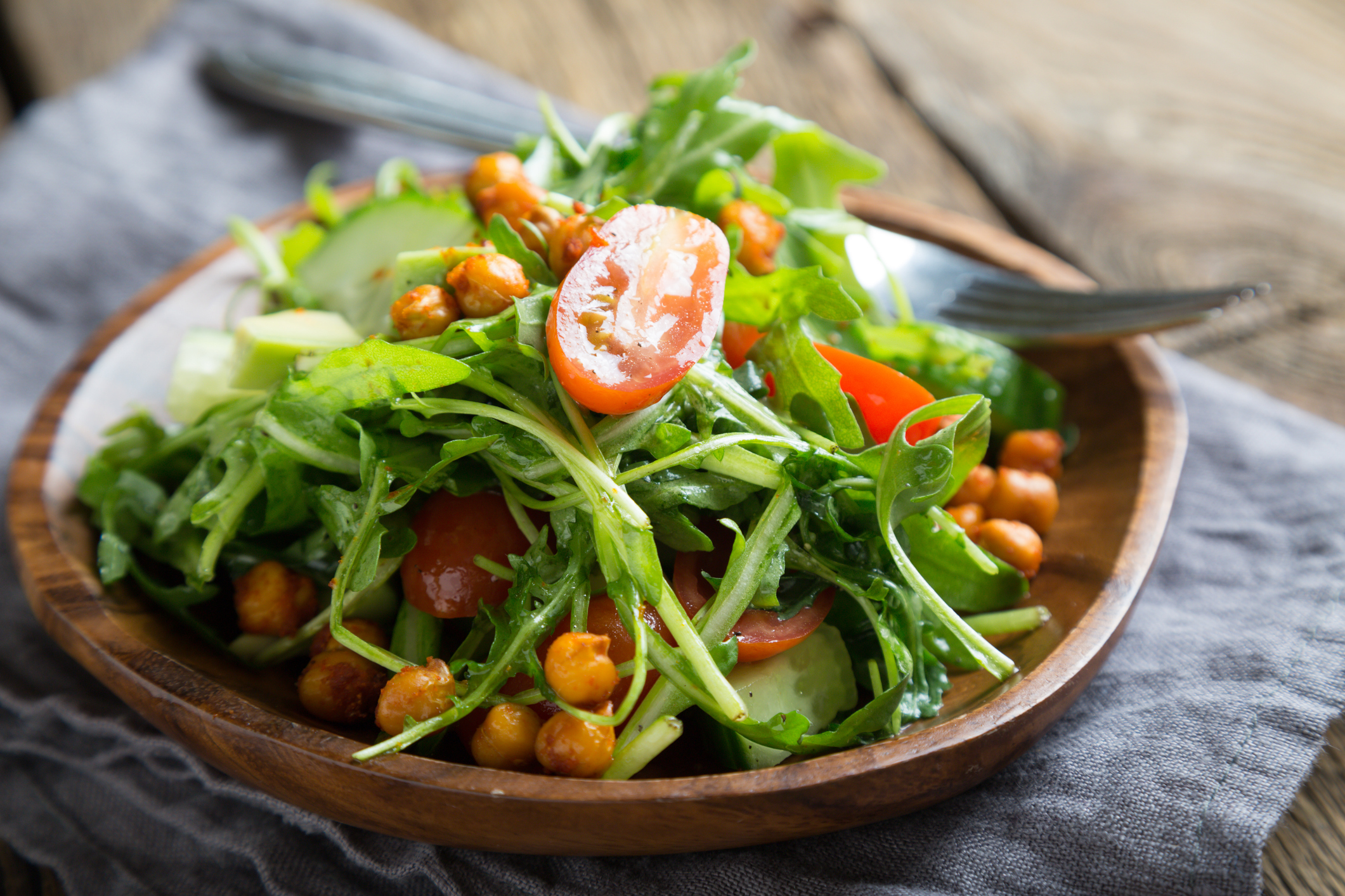 Fresh vegetable salad with chickpeas
